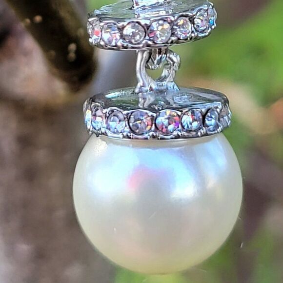 Pearl and Crystal Pendant Necklace - Picture 1 of 7